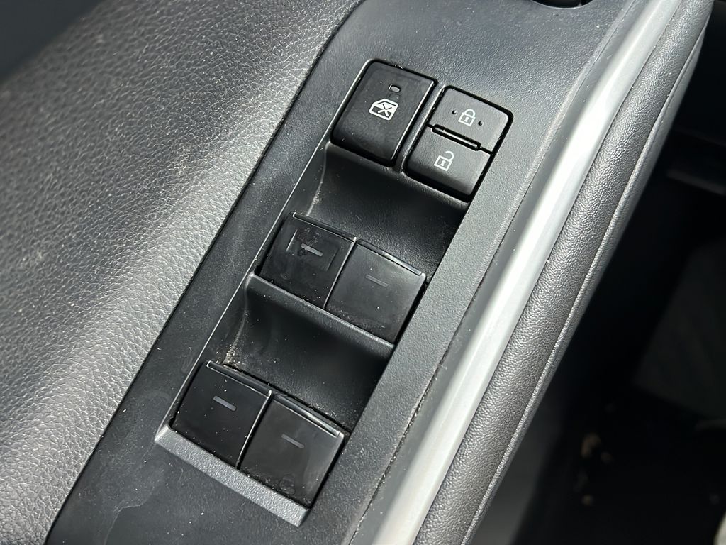 2023 Toyota Highlander XLE - Photo 19