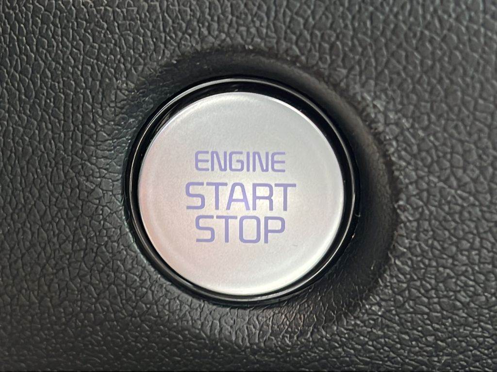 2025 Kia Sorento LX - Photo 25
