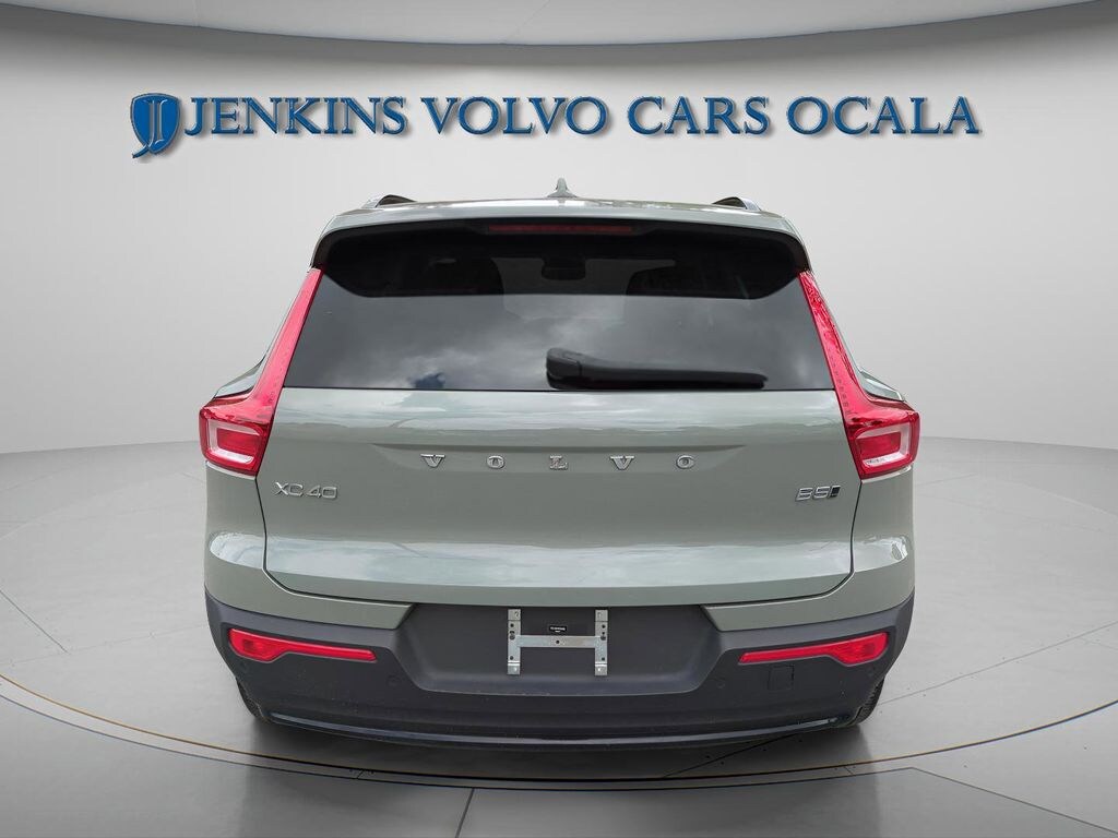 Certified 2024 Volvo XC40 B5 Core SUV