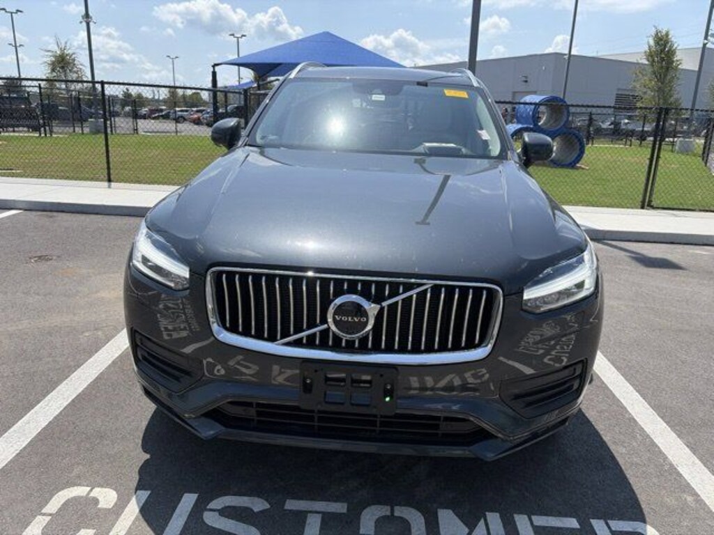 Used 2022 Volvo XC90 T6 Momentum SUV