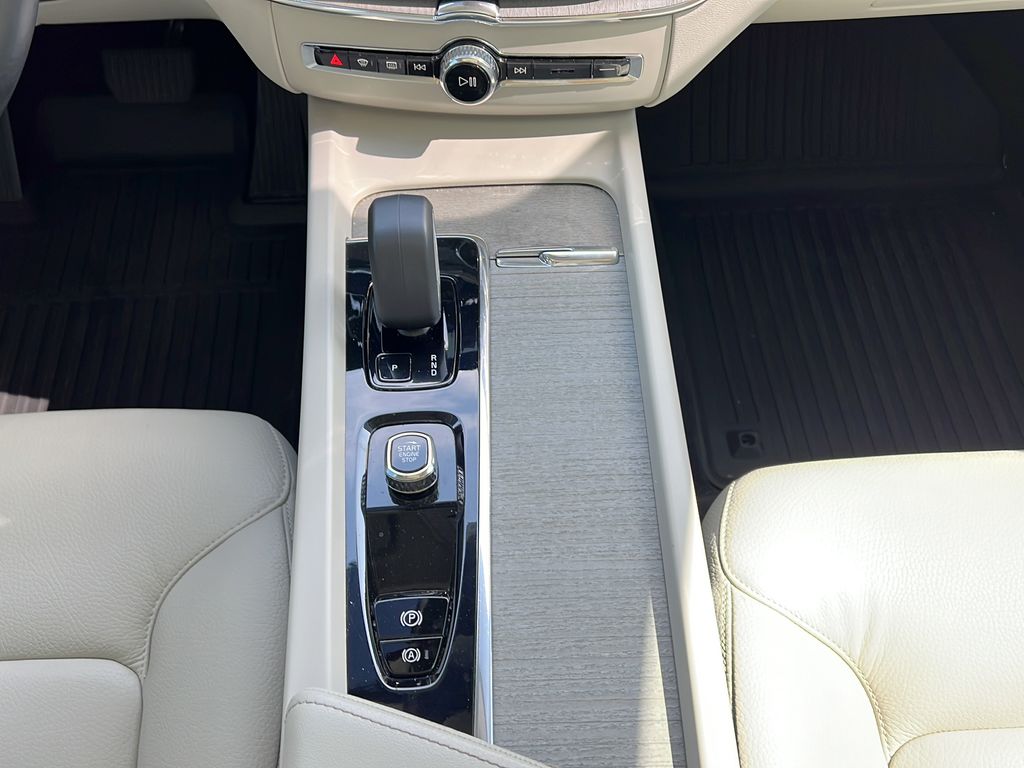 2023 Volvo XC60 Plus - Photo 14