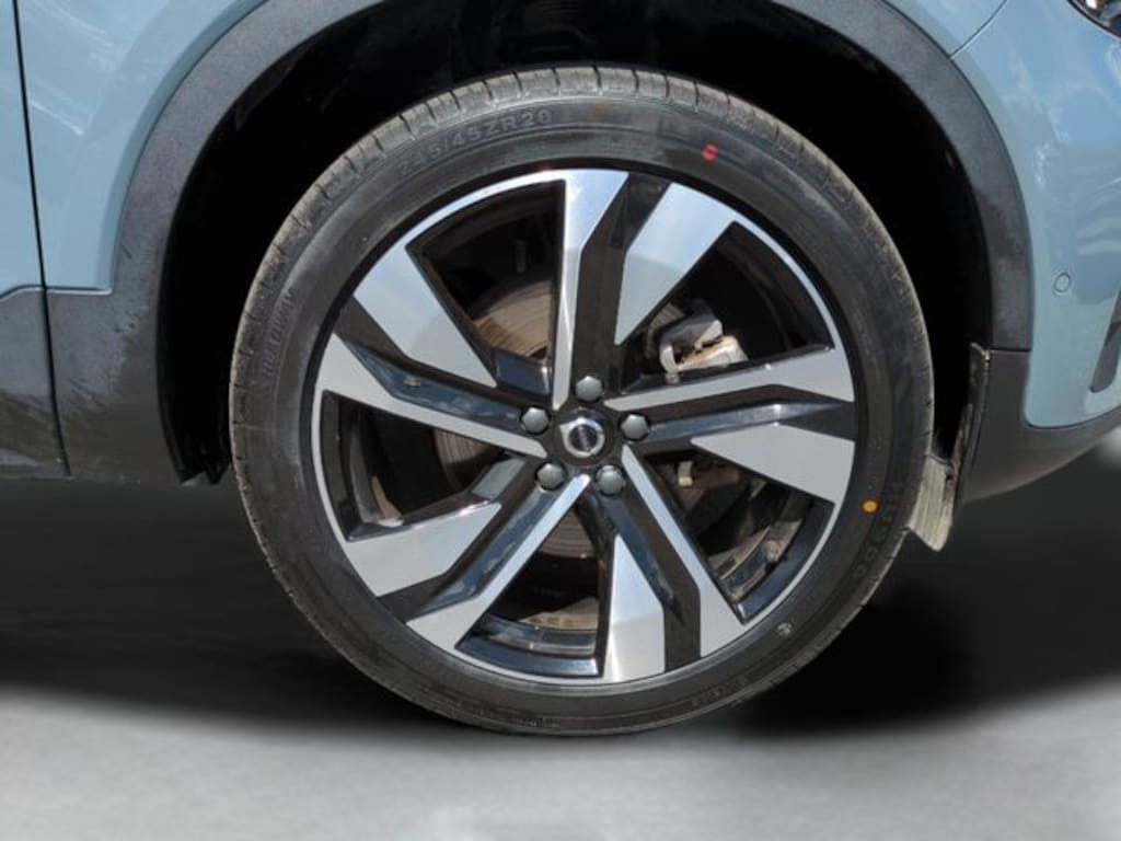 Used 2023 Volvo XC40 B5 Plus Bright Theme SUV