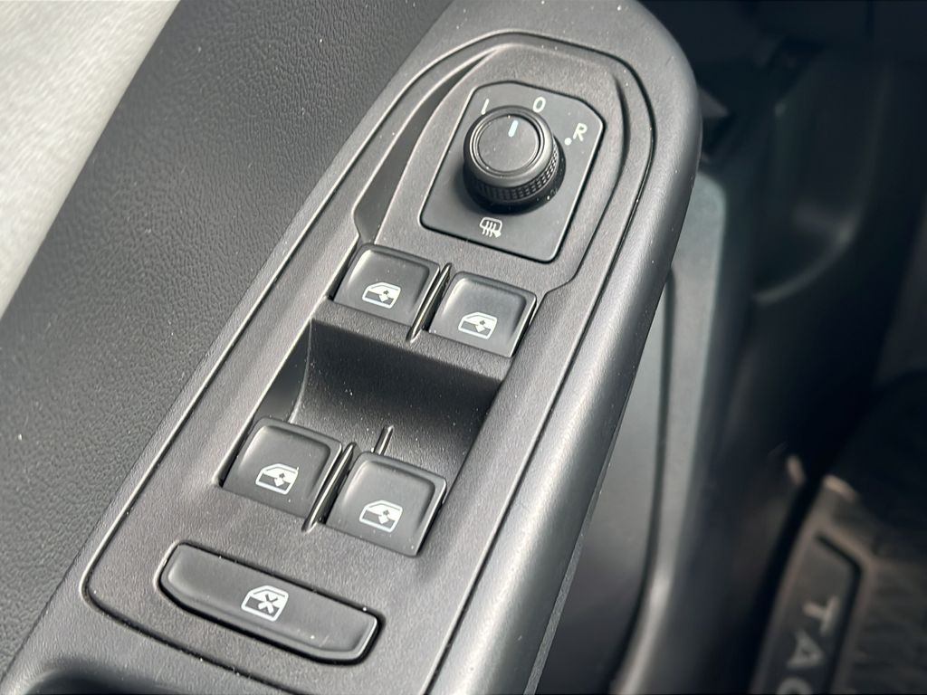 2022 Volkswagen Taos SE - Photo 22