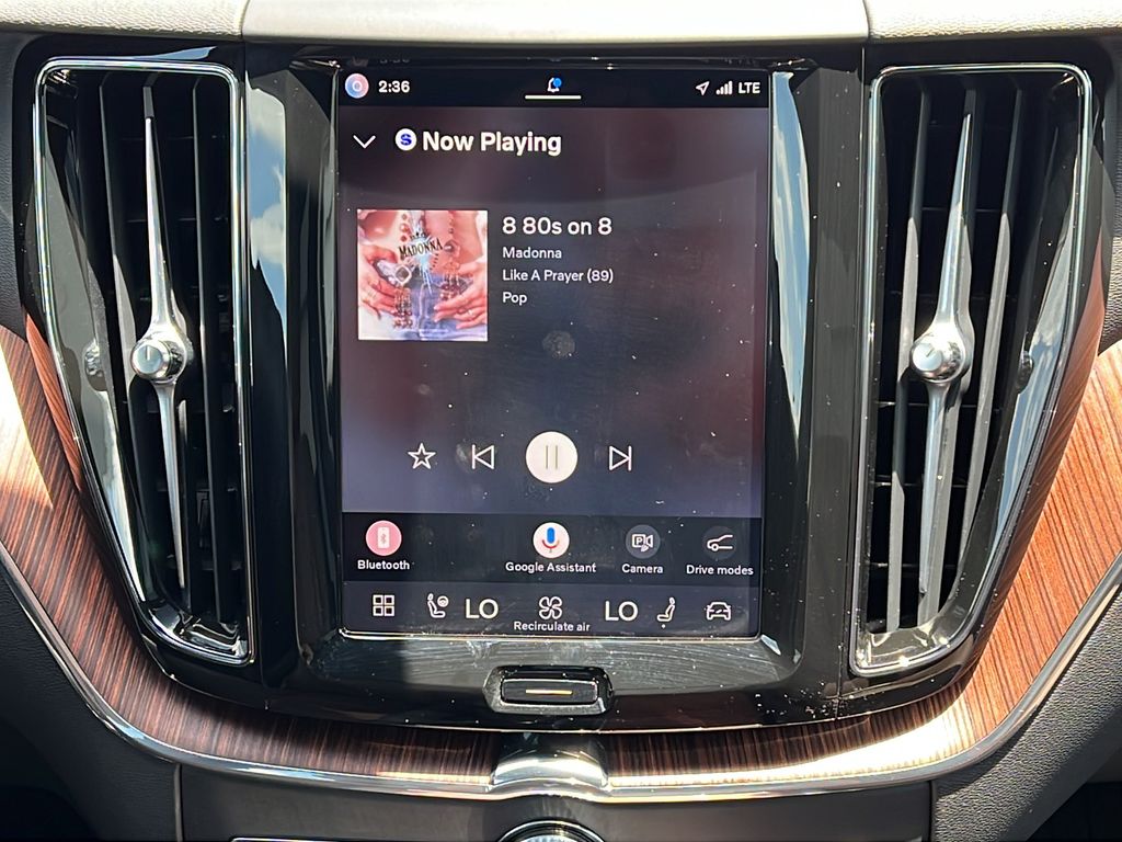2024 Volvo XC60 Plus - Photo 17