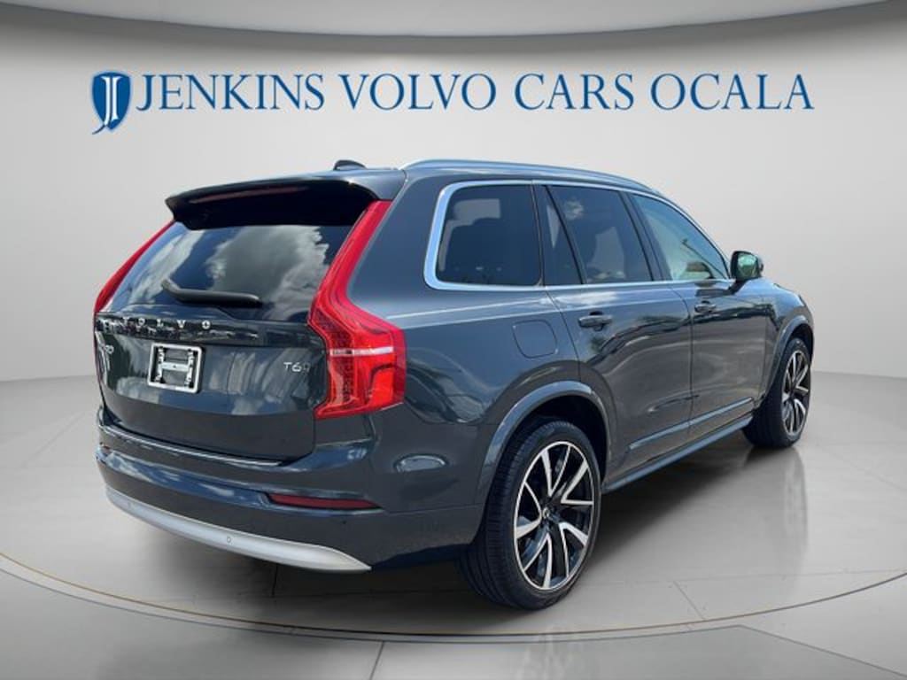 Used 2022 Volvo XC90 T6 Momentum SUV