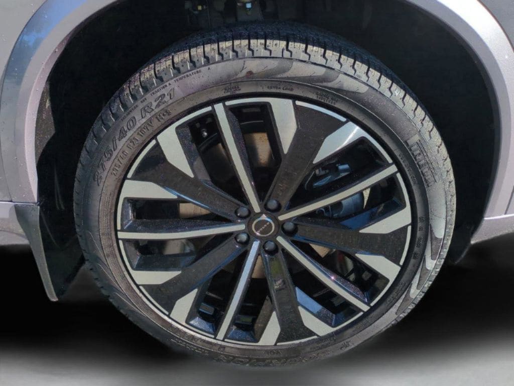 2026 Volvo XC90 Plus - Photo 26
