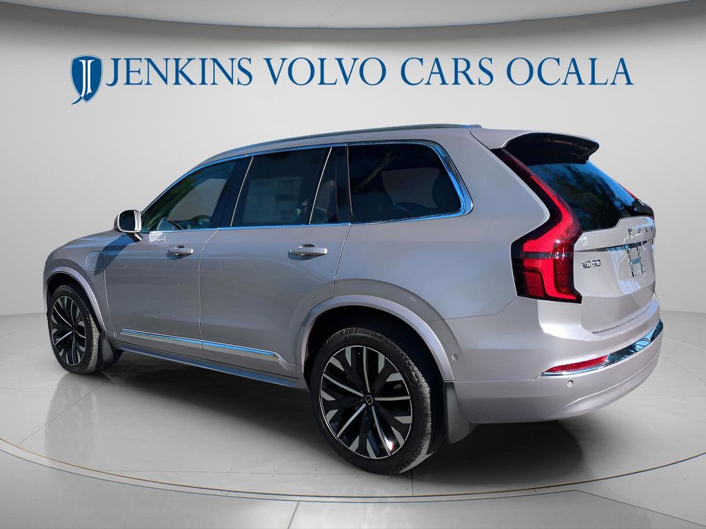 2026 Volvo XC90 Plus - Photo 6