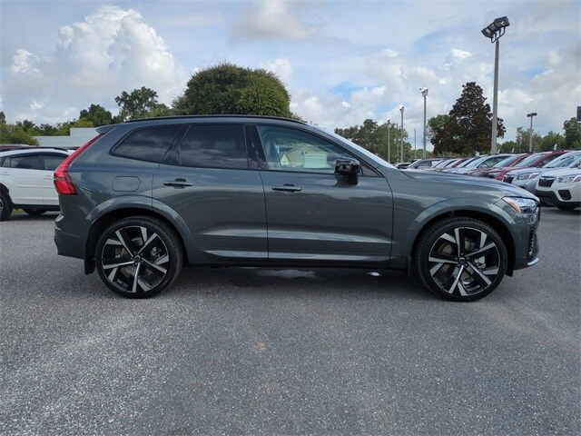2026 Volvo XC60 Hybrid T8 photo 3