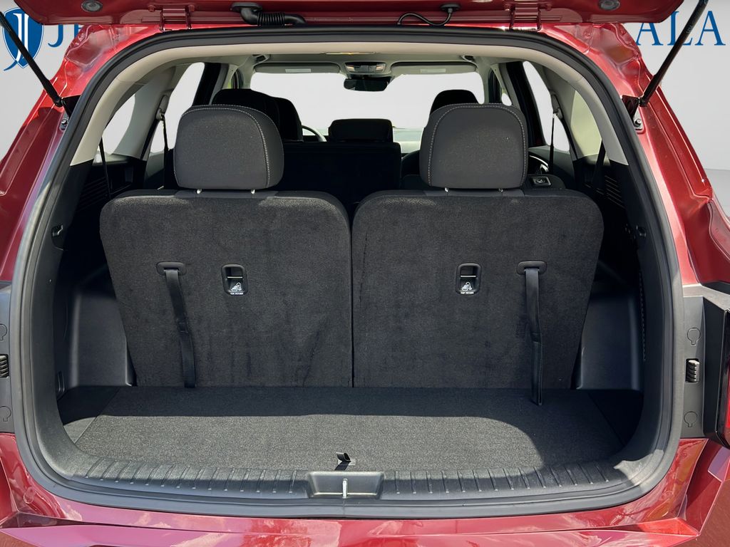 2025 Kia Sorento LX - Photo 12