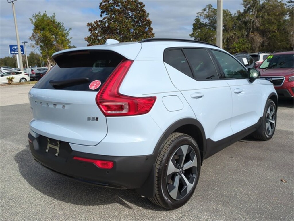 New 2026 Volvo XC40 B5 Plus SUV