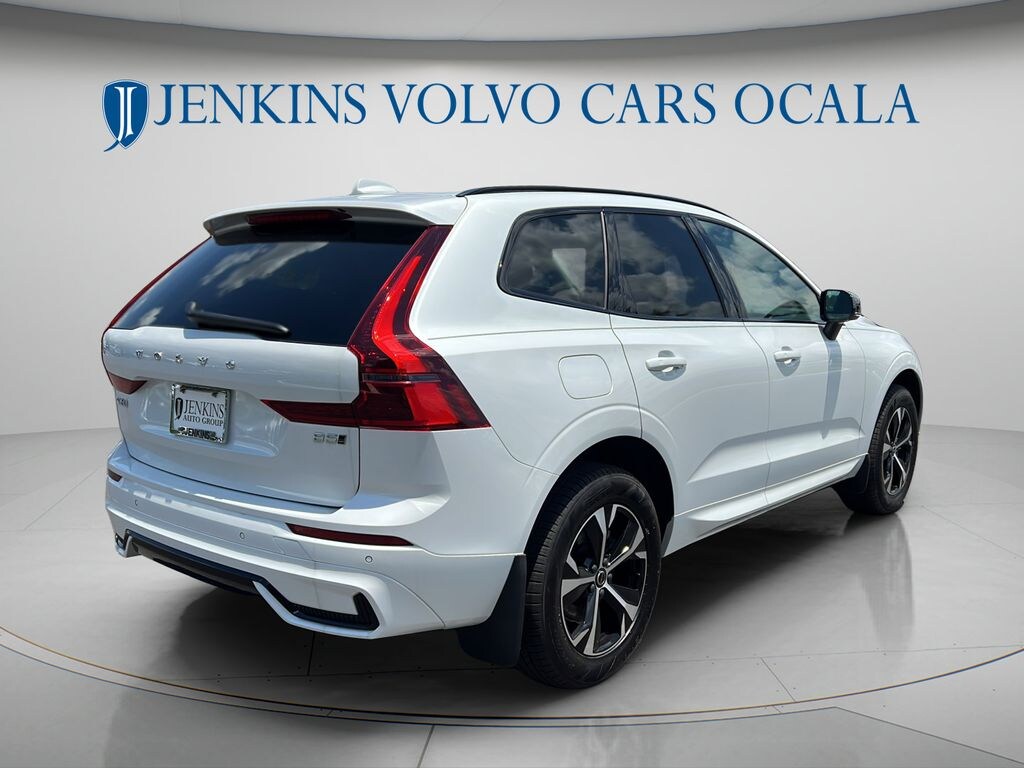 New 2026 Volvo XC60 B5 Core SUV