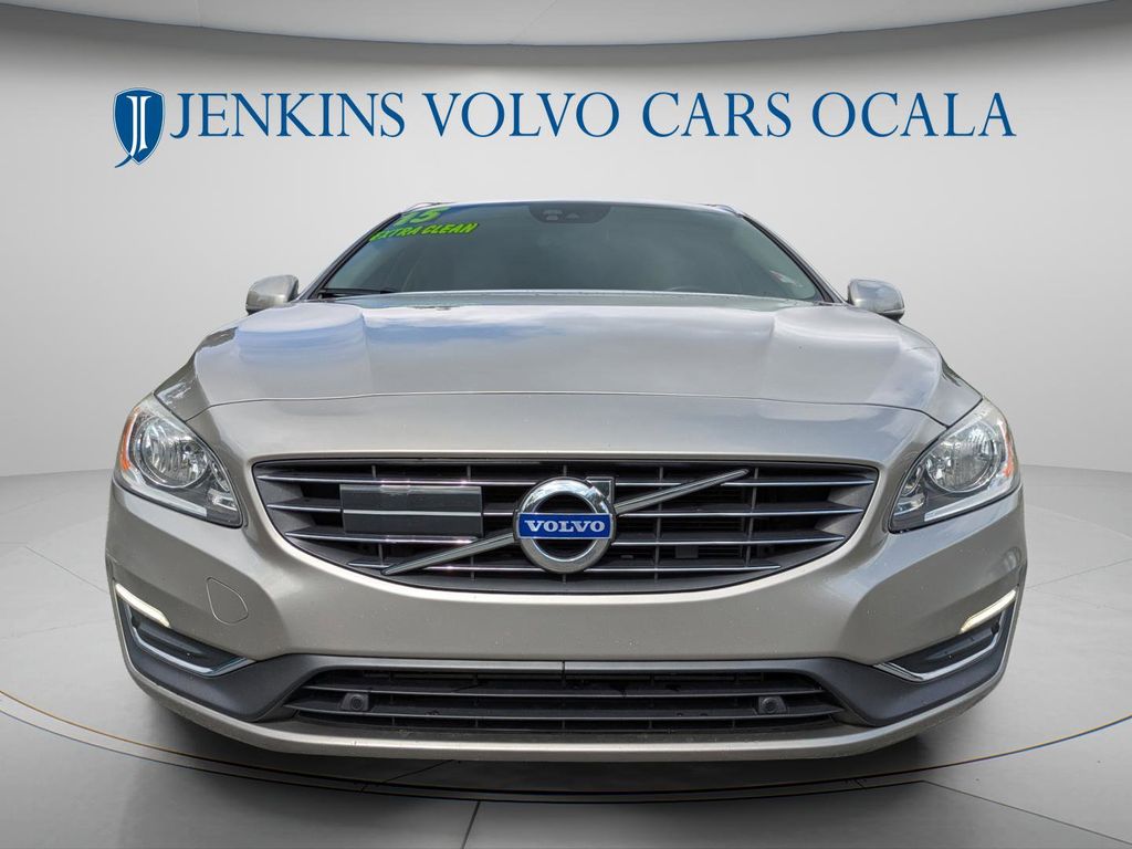 2015 Volvo V60 Premier Plus - Photo 8