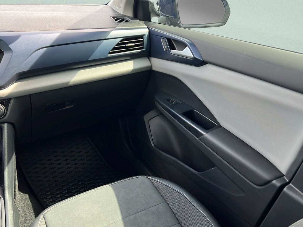 2022 Volkswagen Taos SE - Photo 16