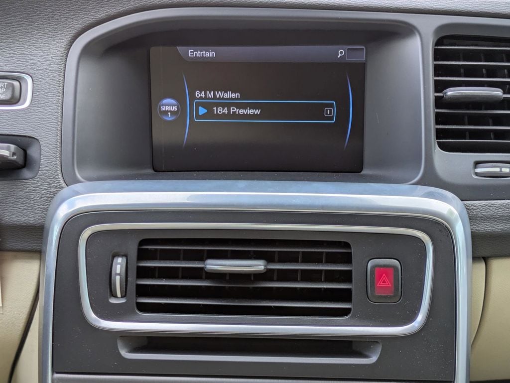 2015 Volvo V60 Premier Plus - Photo 14