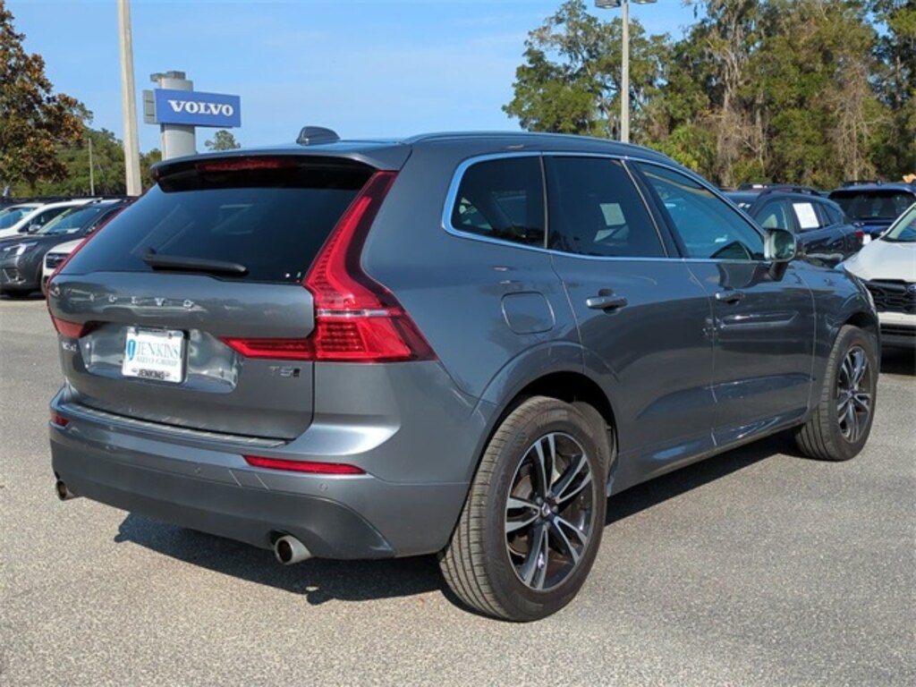 Used 2021 Volvo XC60 T5 Momentum SUV