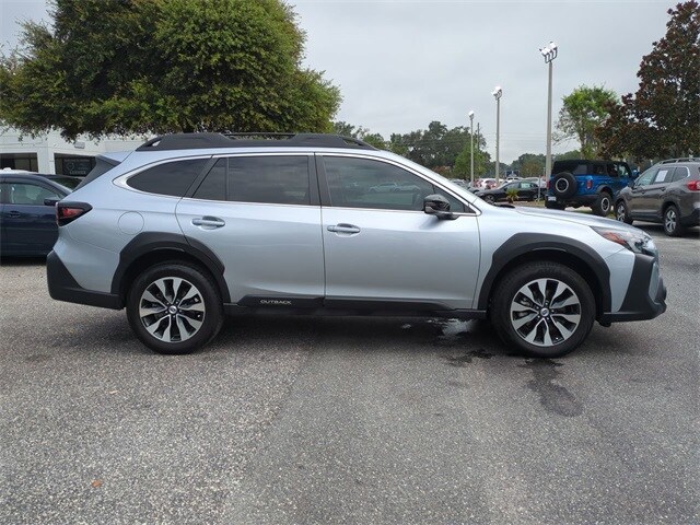 2023 Subaru Outback Limited XT photo 3