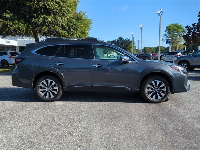 2024 Subaru Outback Touring photo 3