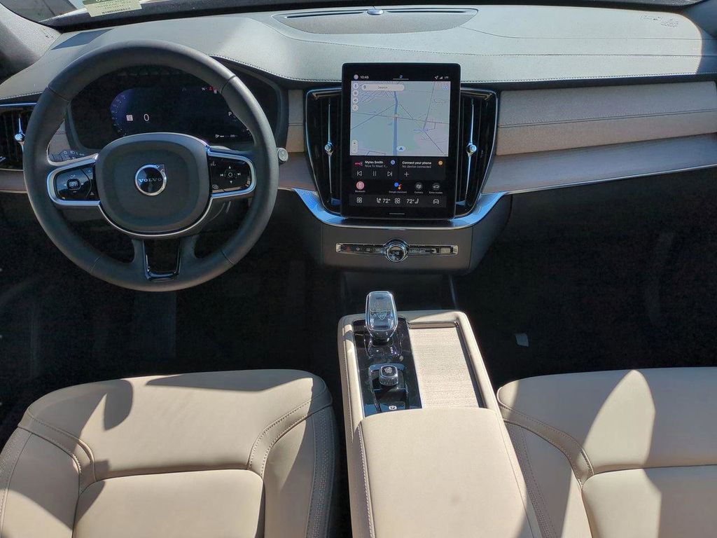 2026 Volvo XC90 Plus - Photo 12