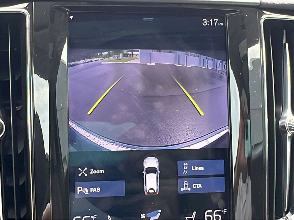2020 Volvo XC60 Momentum - Photo 17