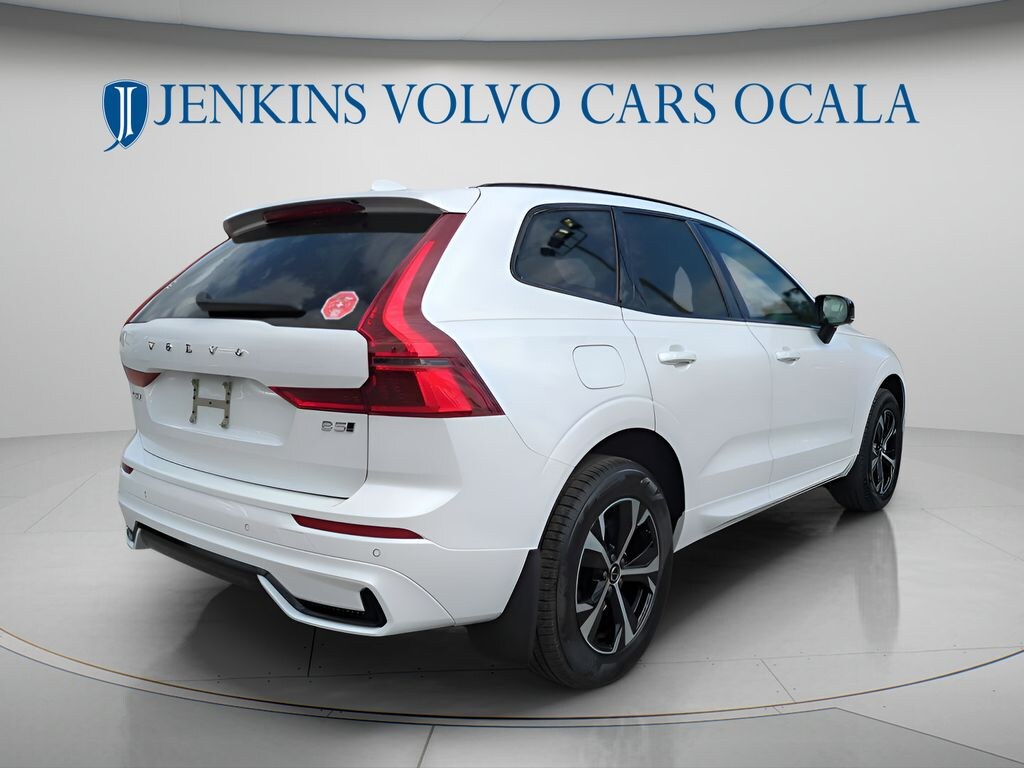 New 2026 Volvo XC60 B5 Core SUV