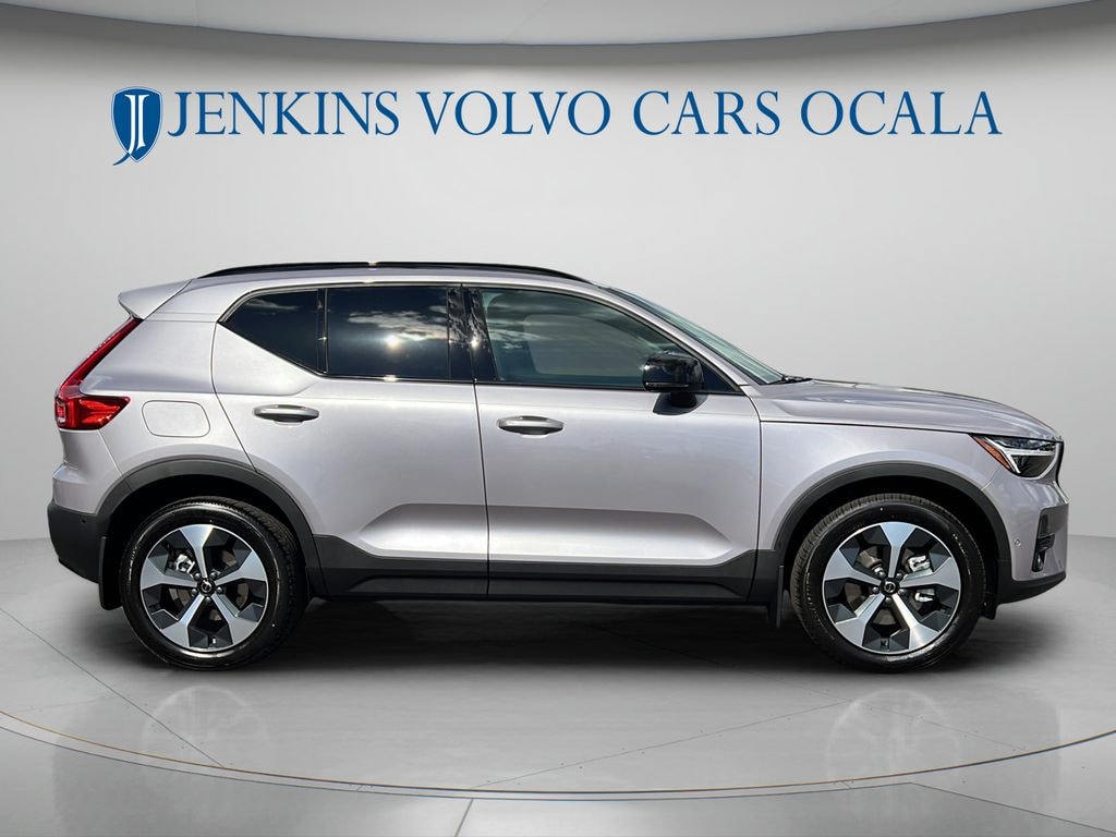 New 2026 Volvo XC40 B5 Plus SUV