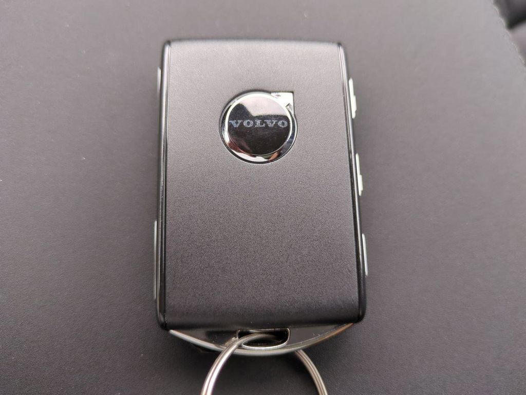 2026 Volvo XC90 Plus - Photo 28