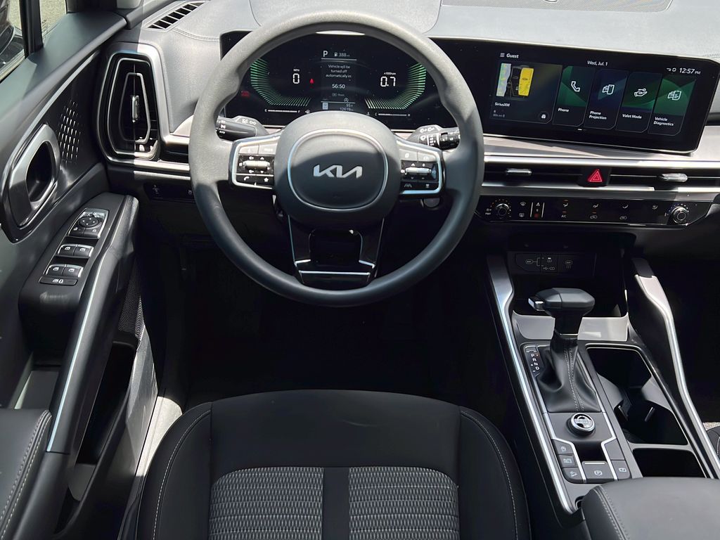 2025 Kia Sorento LX - Photo 15