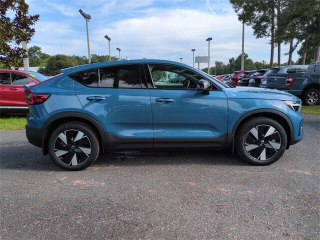 2024 Volvo C40 Recharge Core photo 3
