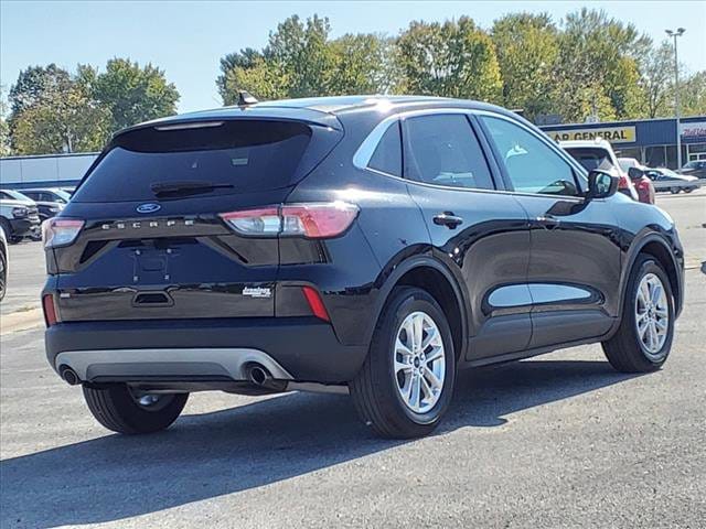 Used 2022 Ford Escape SE with VIN 1FMCU0G68NUA55674 for sale in Beardstown, IL