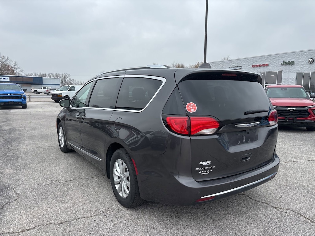 Used 2020 Chrysler Pacifica Touring L