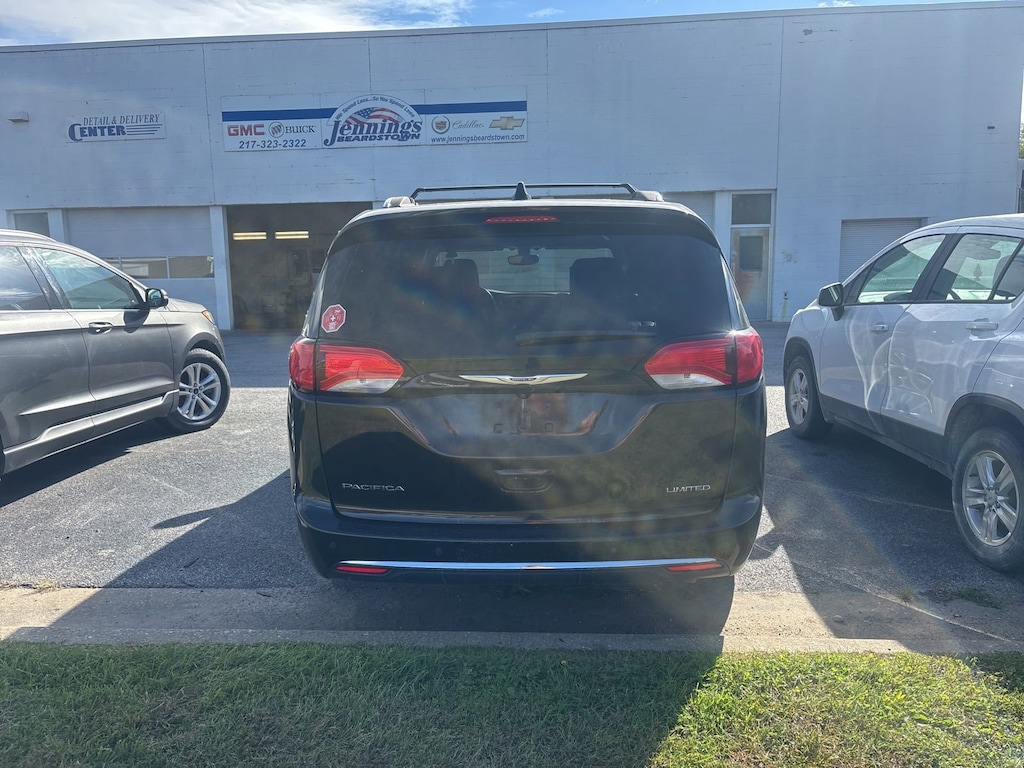 Used 2017 Chrysler Pacifica Limited