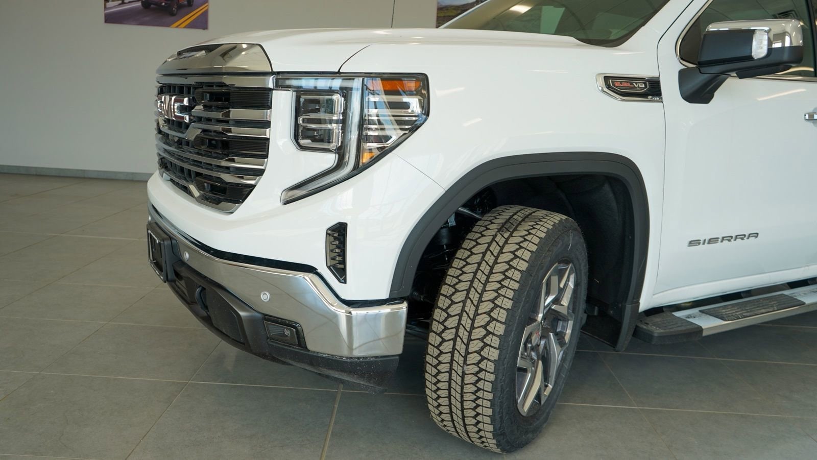 2025 GMC Sierra 1500 SLT
