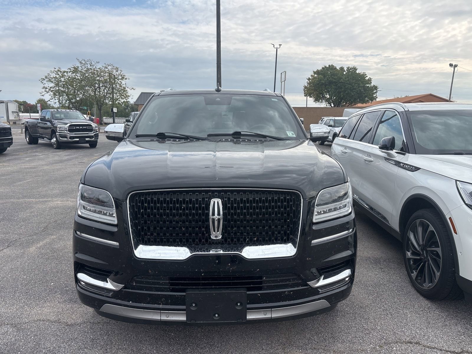 2021 Lincoln Navigator Black Label's photo