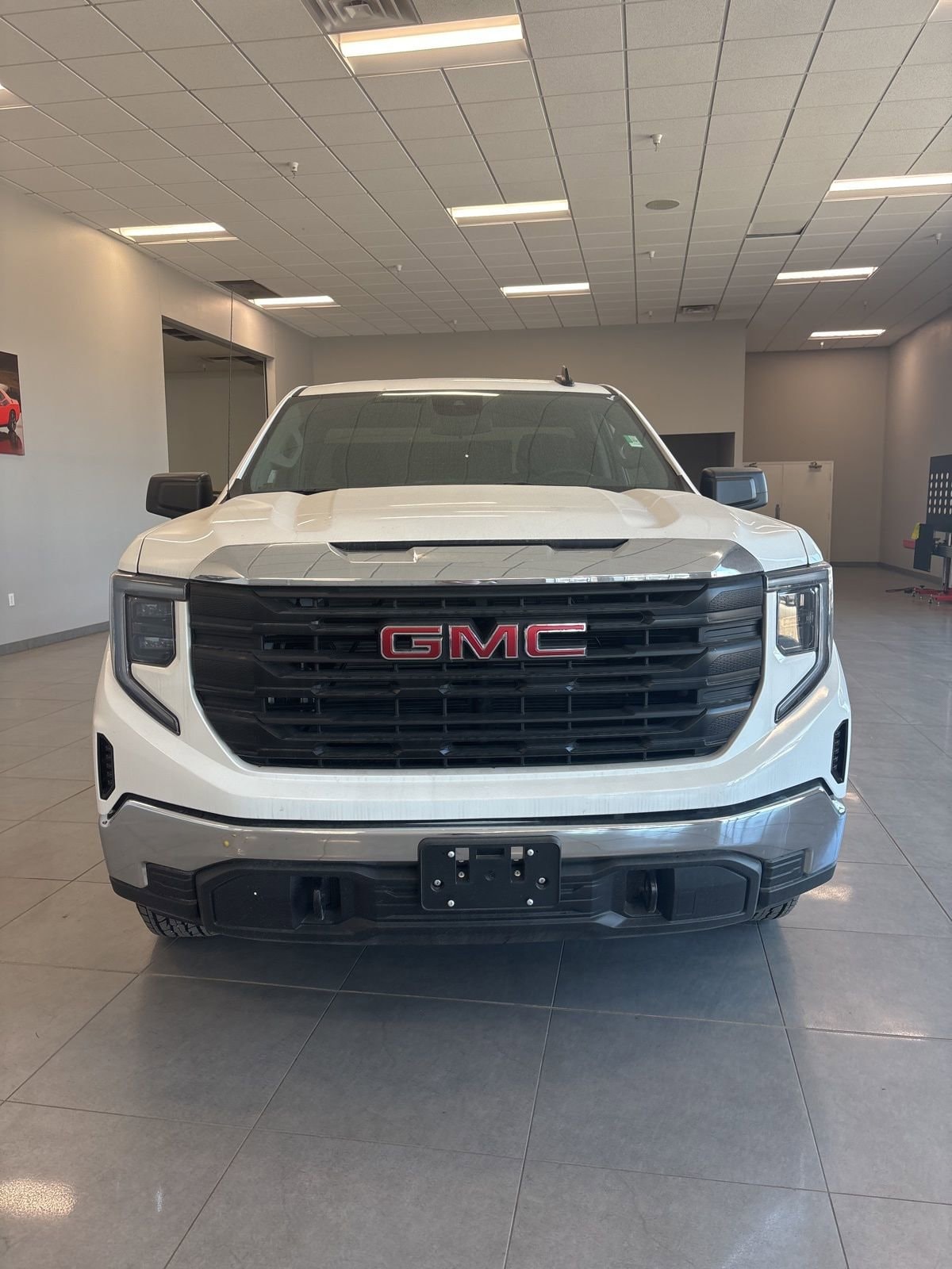 2025 GMC Sierra 1500 Pro's photo