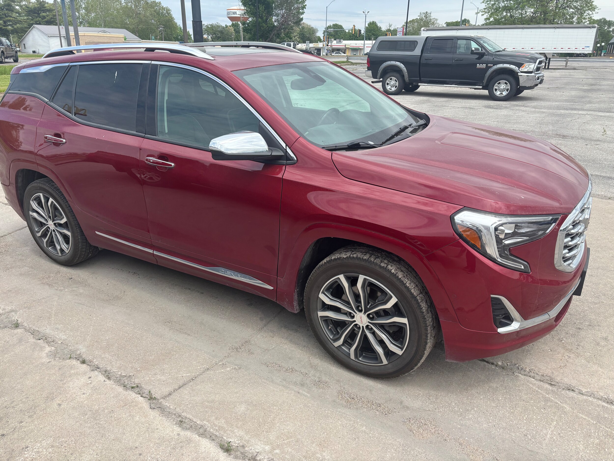 Used 2018 GMC Terrain Denali with VIN 3GKALXEX8JL272640 for sale in Beardstown, IL
