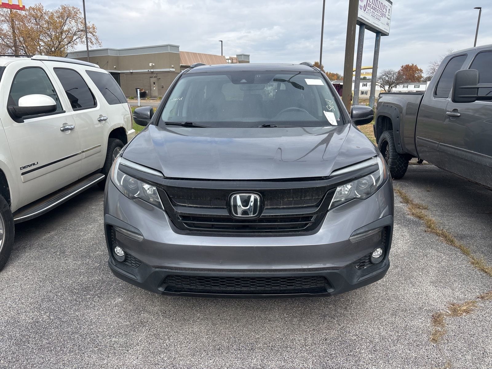 2022 Honda Pilot SE's photo