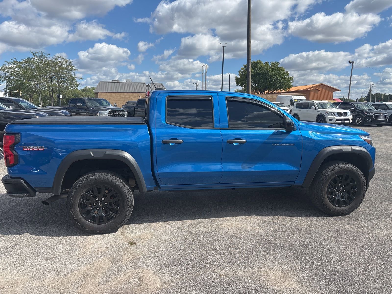 2023 Chevrolet Colorado Trail Boss photo 2