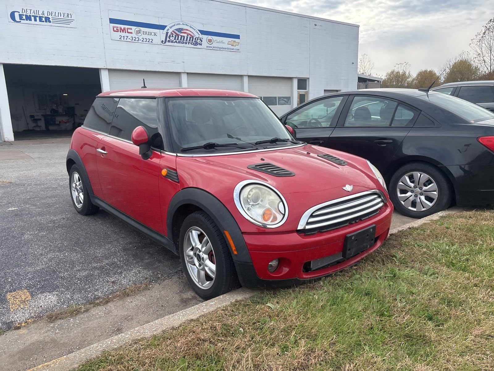 Used 2007 MINI Cooper Base with VIN WMWMF33527TU61280 for sale in Beardstown, IL