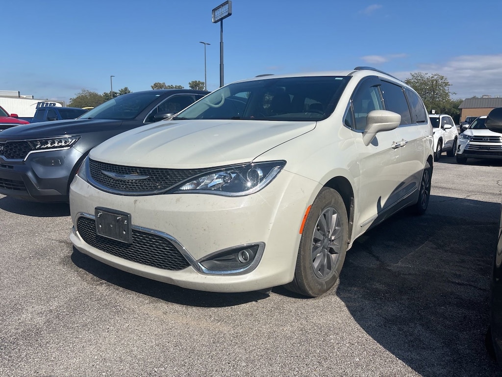Used 2019 Chrysler Pacifica Touring L Plus