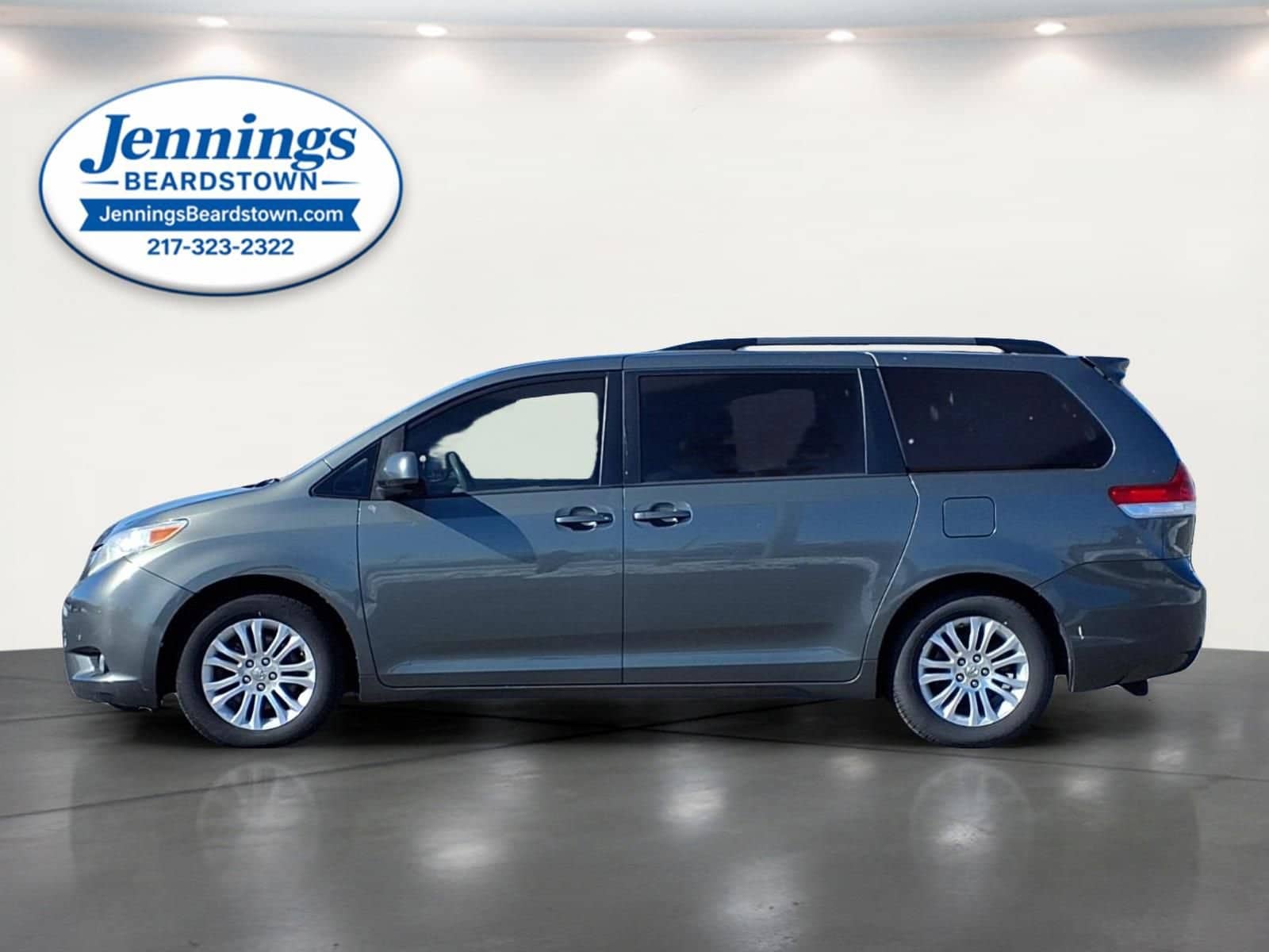 Used 2011 Toyota Sienna XLE with VIN 5TDYK3DC2BS076192 for sale in Beardstown, IL