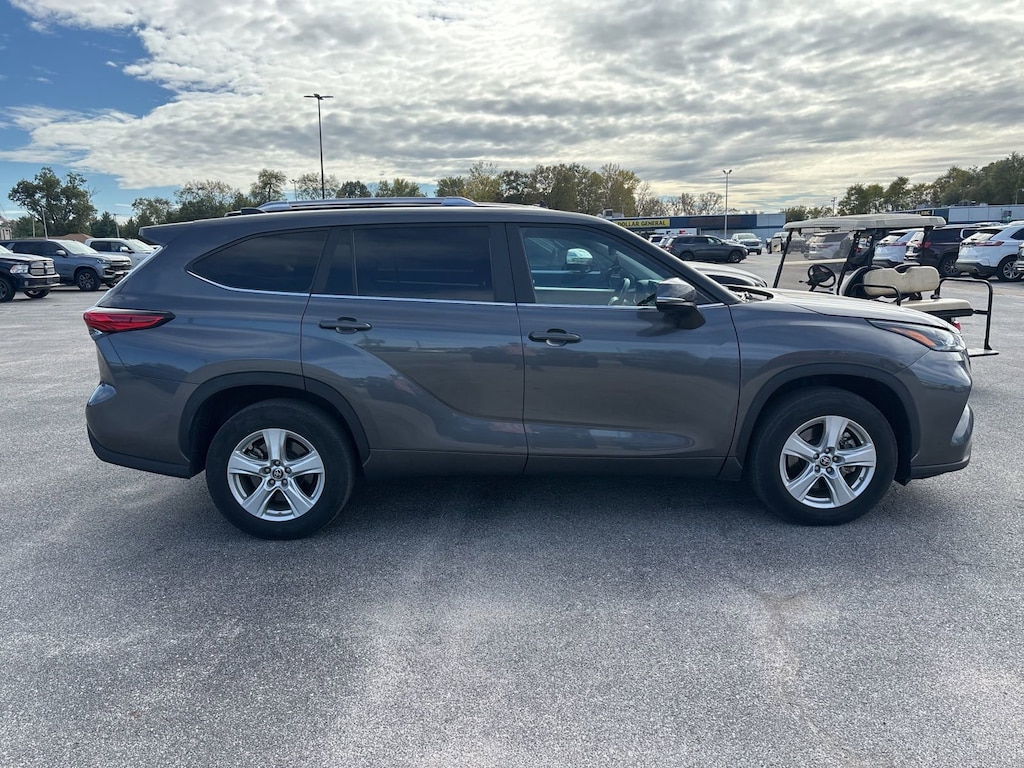 Used 2023 Toyota Highlander L