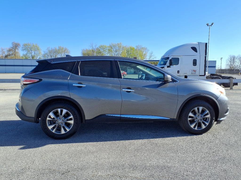 Used 2017 Nissan Murano S with VIN 5N1AZ2MH4HN203909 for sale in Beardstown, IL