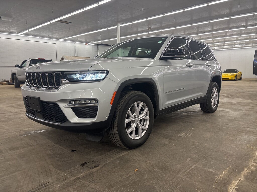 Used 2022 Jeep Grand Cherokee Limited SUV