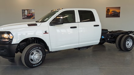 2024 Ram 3500 Chassis Cab TRADESMAN CREW   4X4 60' CA Pickup