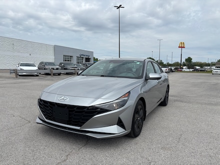 2022 Hyundai Elantra SEL Sedan