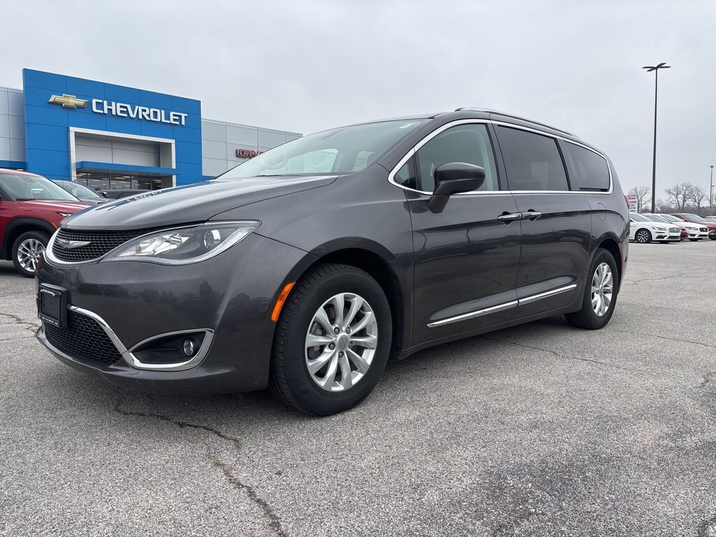 Used 2020 Chrysler Pacifica Touring L Van Passenger Van