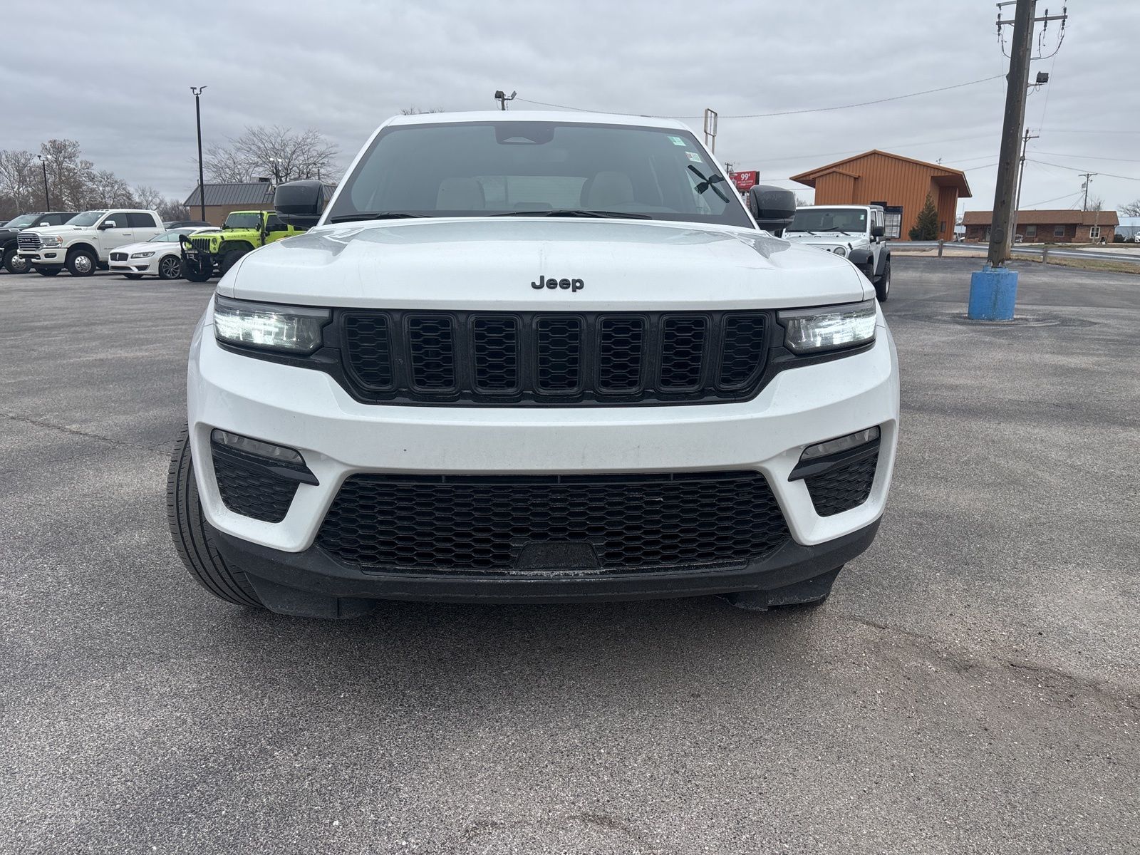 2023 Jeep Grand Cherokee Limited's photo