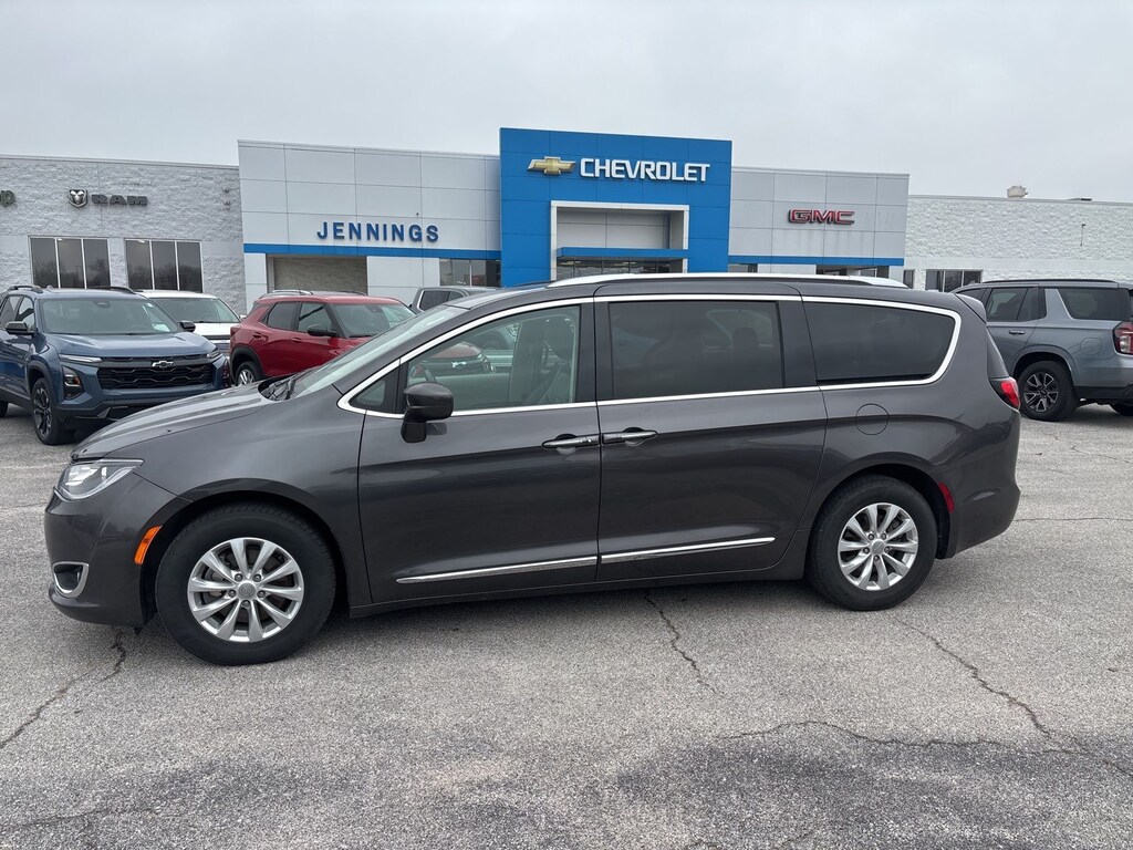 Used 2020 Chrysler Pacifica Touring L Van Passenger Van