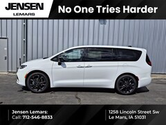 2026 Chrysler Pacifica SELECT Passenger Van