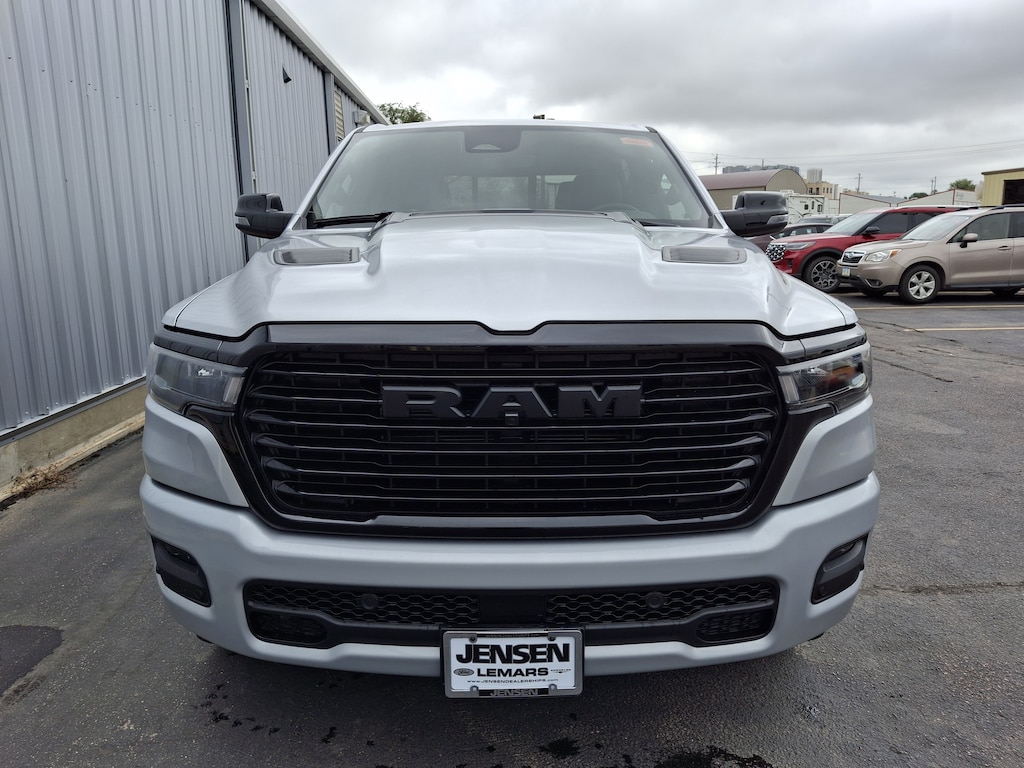 New 2026 Ram 1500 LARAMIE CREW CAB 4X4 5'7 BOX Pickup